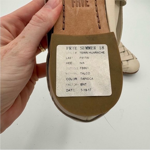 NEW FRYE Terri Huaraches in Tapioca White Leather Woven Loafers Women’s 6-6.5 - Picture 6 of 8